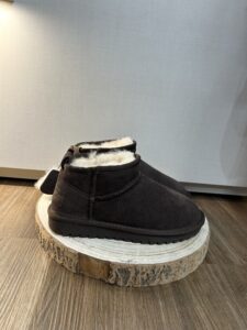 Boots mini COLORS OF CALIFORNIA moka in shearling