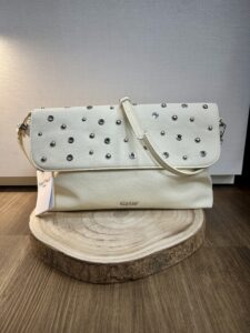 Borsa a busta con borchie MIMì-MUA'