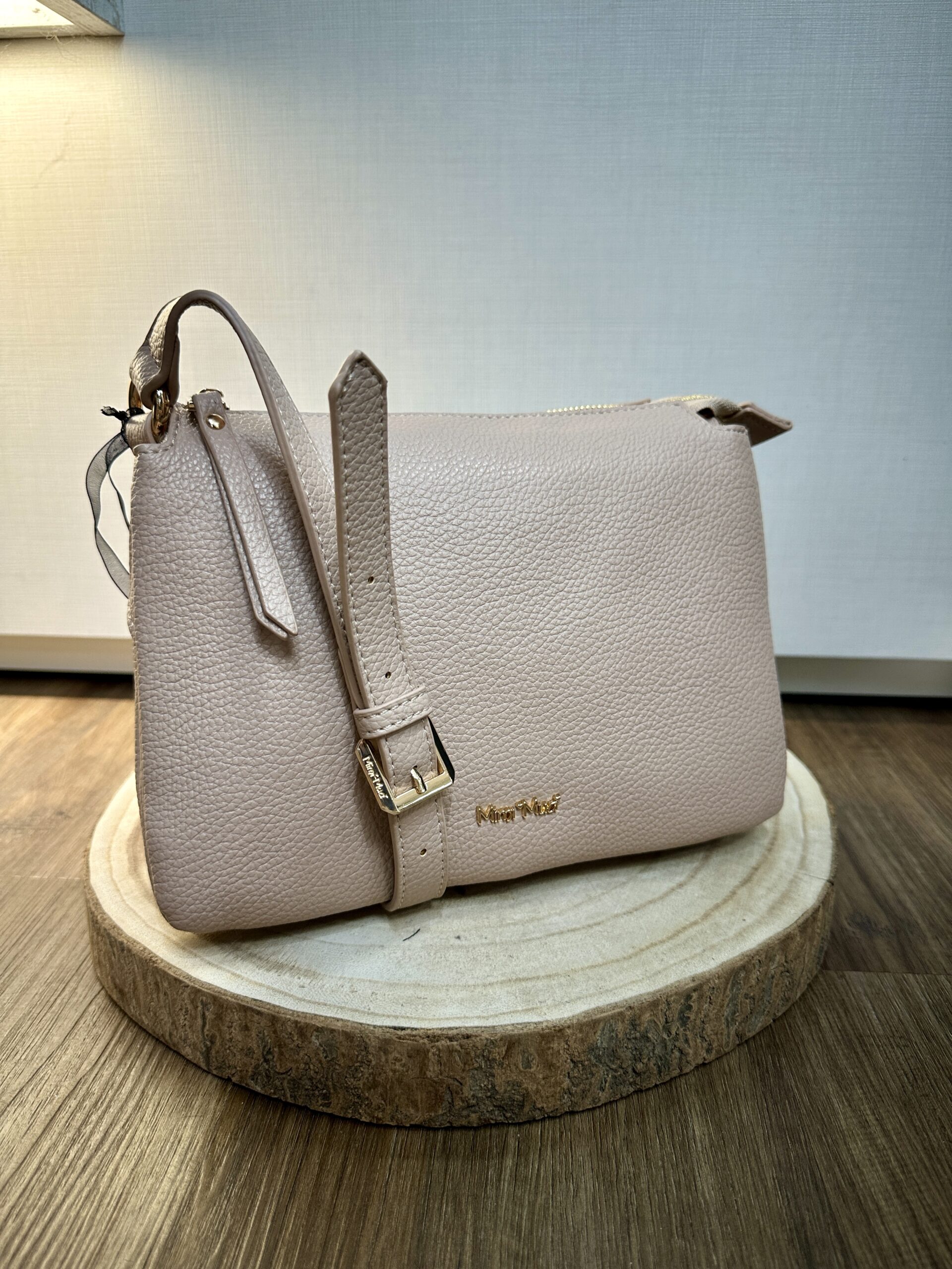 Borsa a tracolla con catena sul manico MIMI'-MUA'