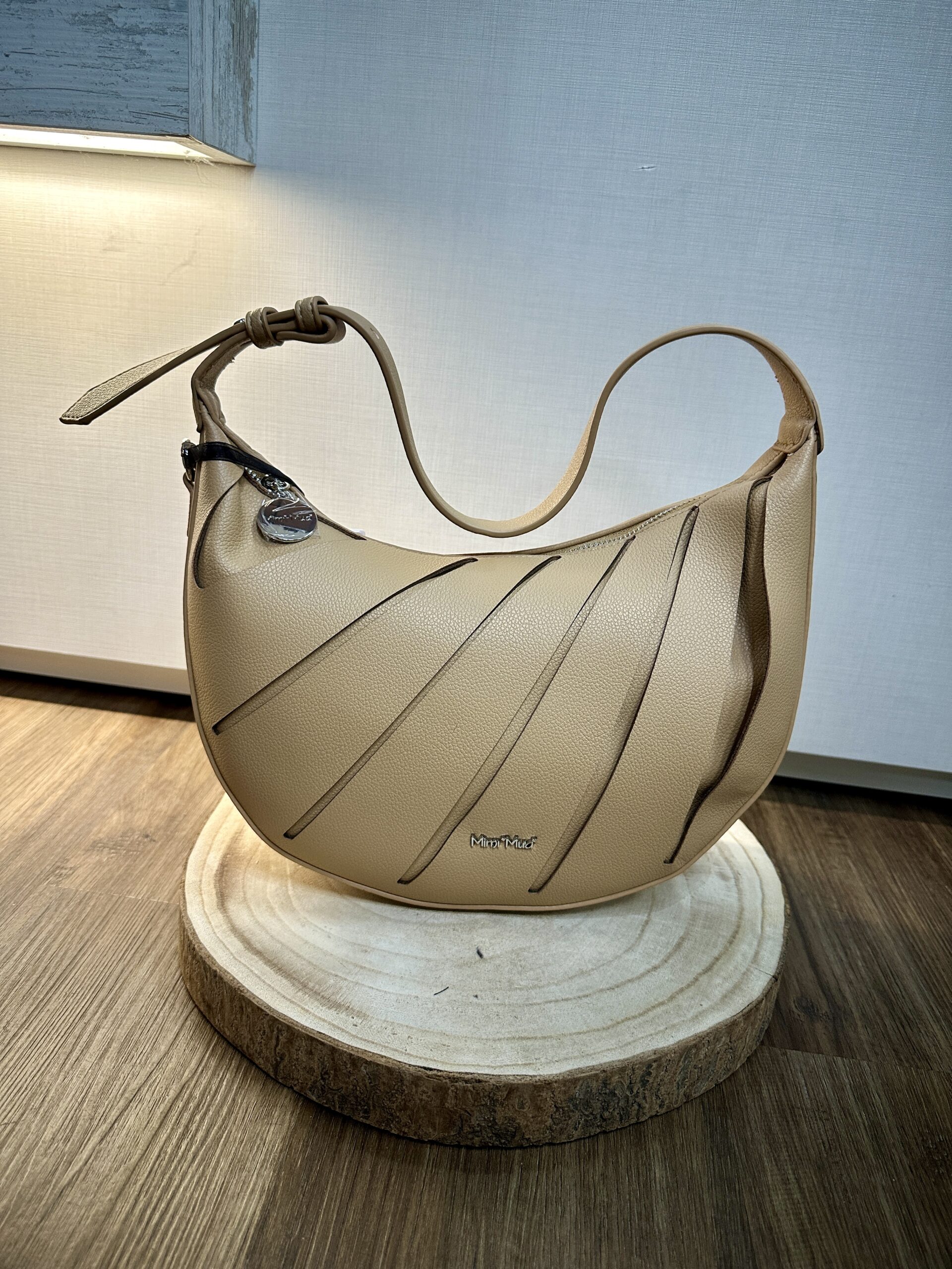 Borsa hobo con tagli diagonali MIMI'-MUA'