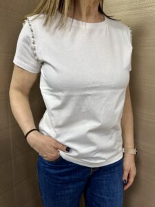 T-shirt cut out TAKE TWO