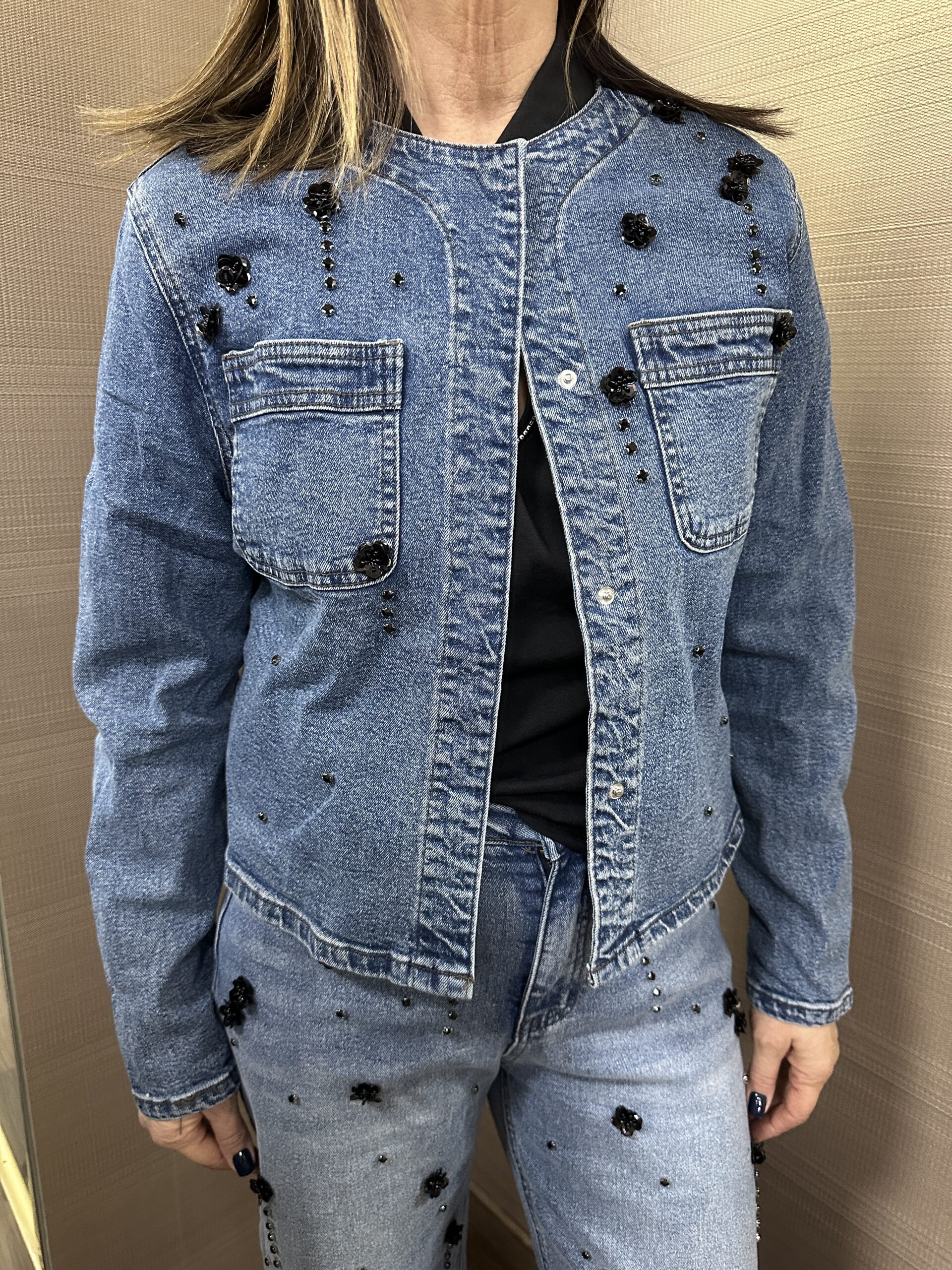 Giubbotto in denim con applicazioni MIMI'-MUA'